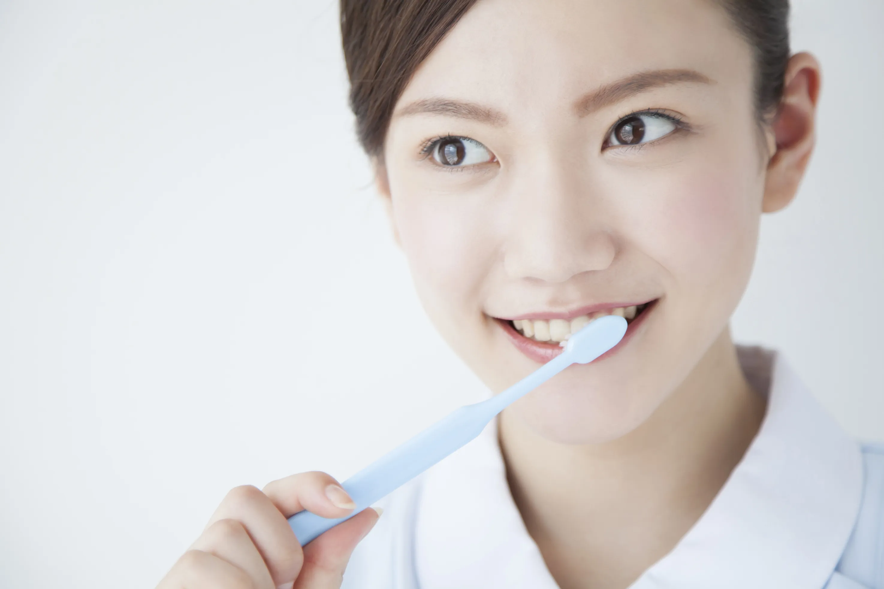 セルフケアだけでは、健康な口内環境を維持できない?